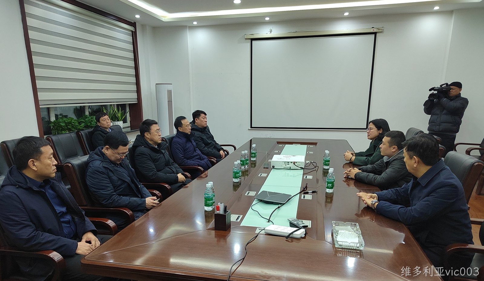 七台河市市委副书记、市长李兵莅临维多利亚vic003调研(图1)